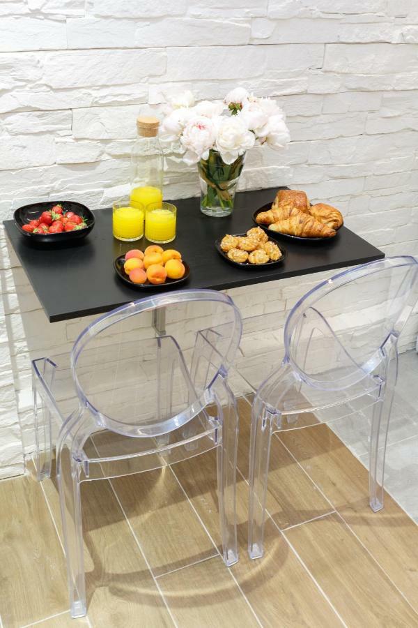 شقة باريس  في Lovely Place In A Quiet Area Between Invalides Et Eiffel Tower المظهر الخارجي الصورة